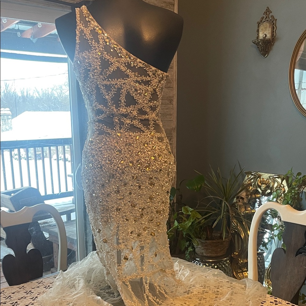 Jovani Cream One-Shoulder Prom Dress - Picture 4 of 9